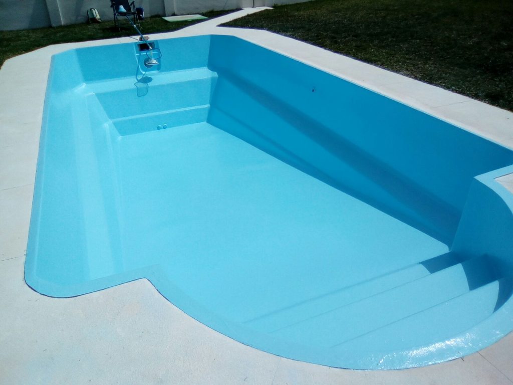 Ejemplo piscina con recubrimiento de poliéster